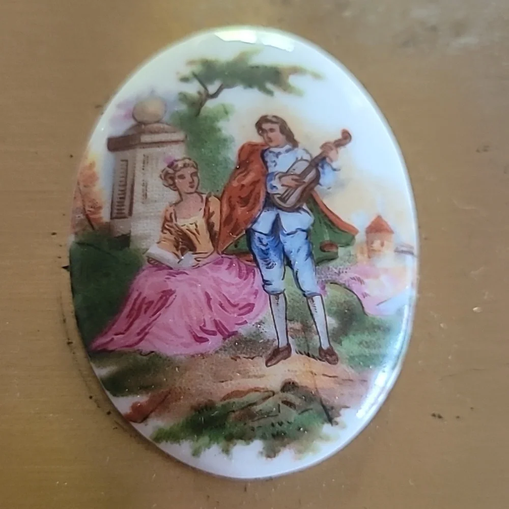 Vintage Frame & Photographs - Picture 3 of 12